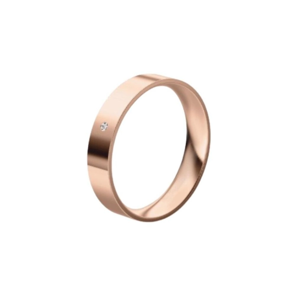 Una alianza cinta en oro rosa con diamante talla brillante. Espesor: 4 mm. Peso: 3.5 gr.