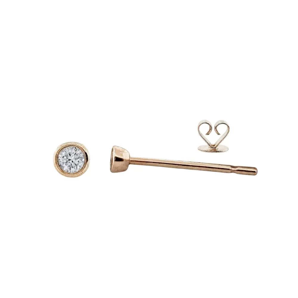 Aros en oro rosa con diamantes talla brillante.